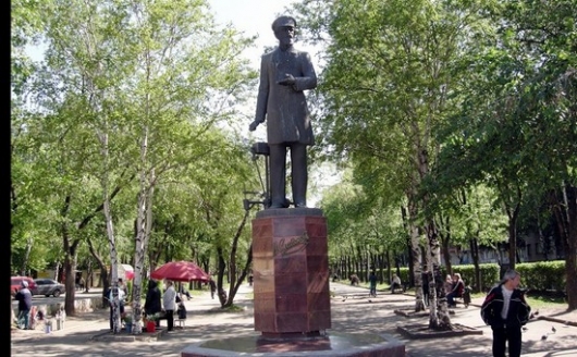 На площади Дружбы отремонтируют 1574 квадратных метра