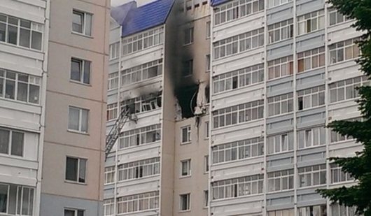 В 10-этажном доме в Перми взрывом вынесло часть стены (ВИДЕО, ФОТО)